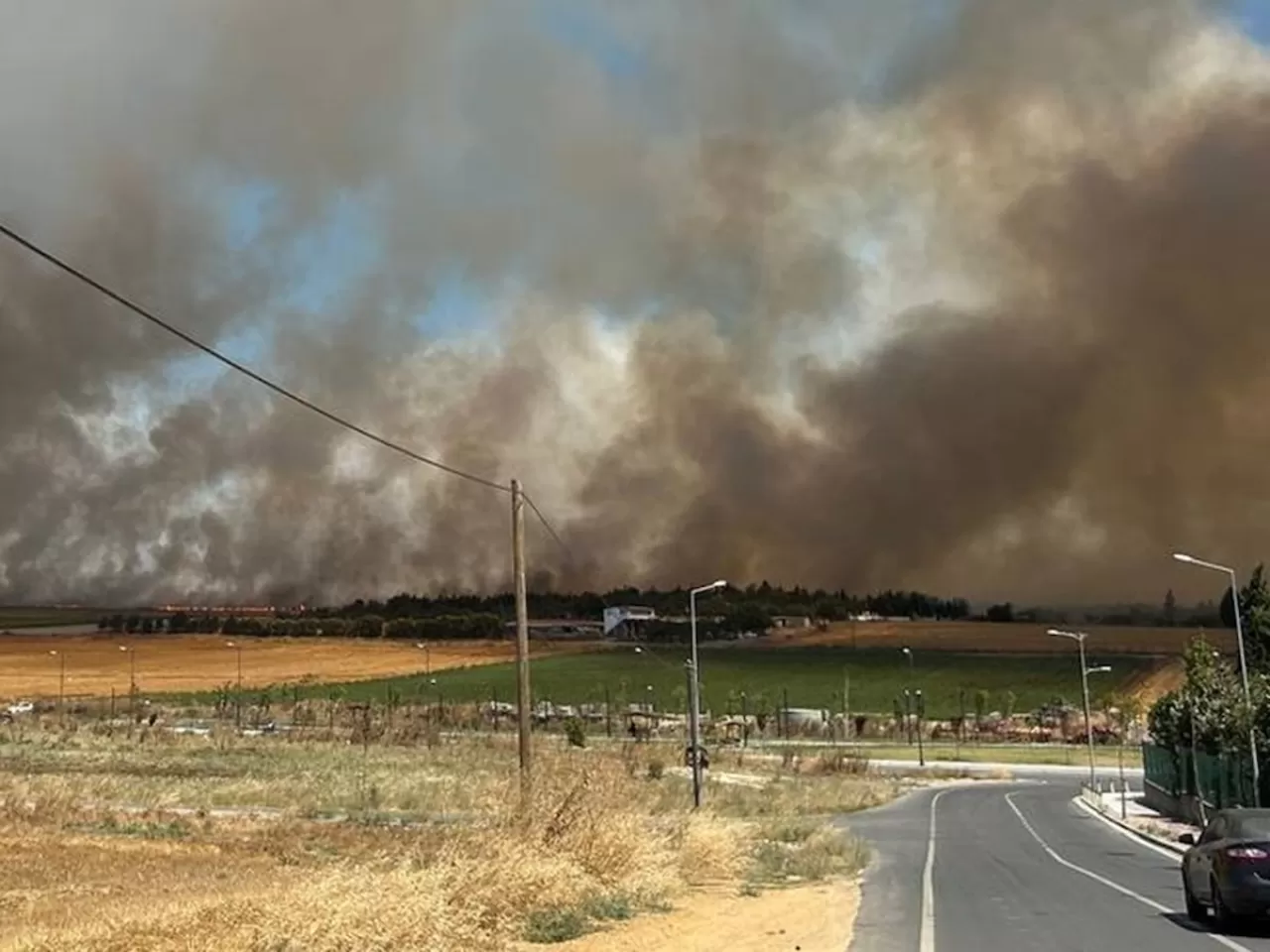 Silivri Yangını: İtfaiye Ekipleri Müdahale Ediyor