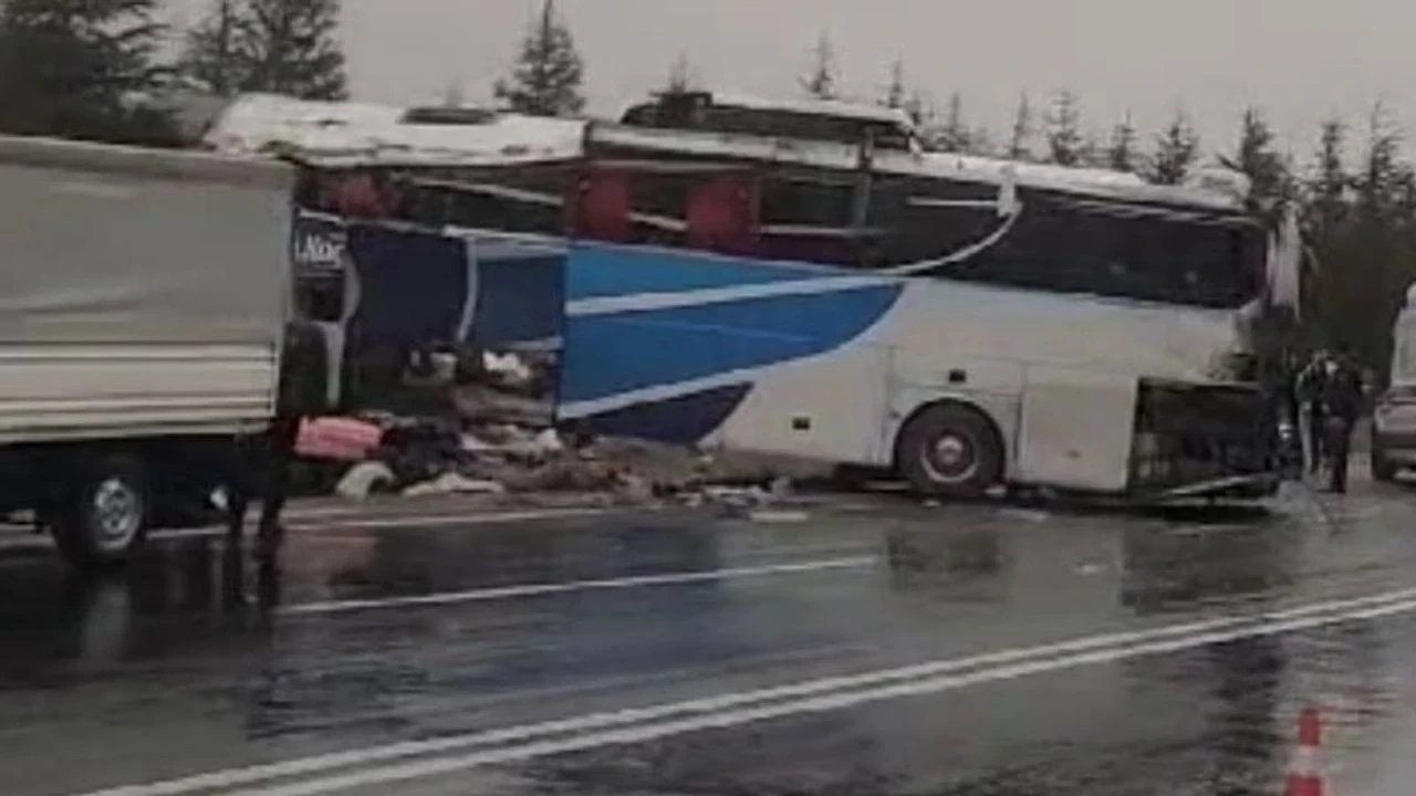 Eskişehir-Ankara Yolunda Otobüs Kazası: Kurtarma Çalışmaları Sürüyor