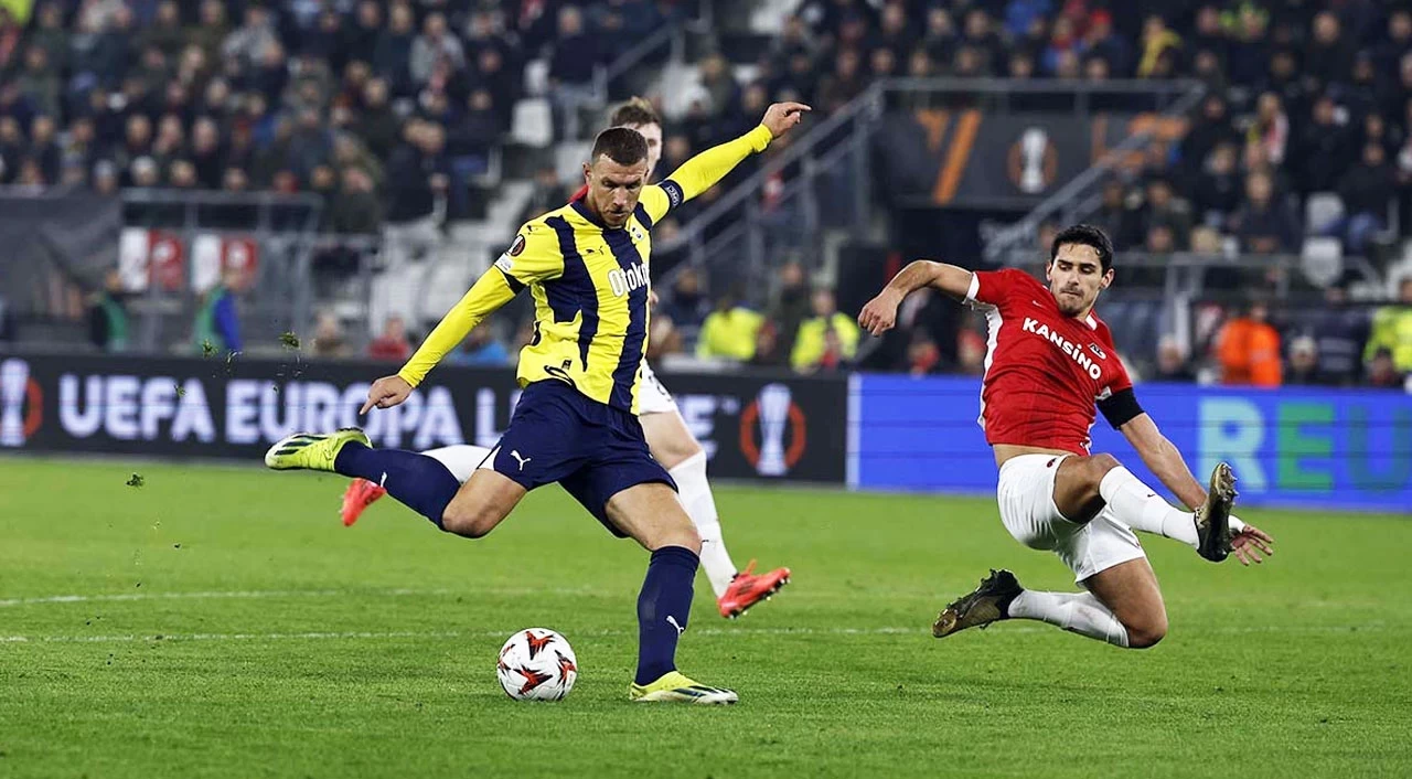 Fenerbahçe, hayal kırıklığı yarattı: AZ Alkmaar'a 3-1 yenildi