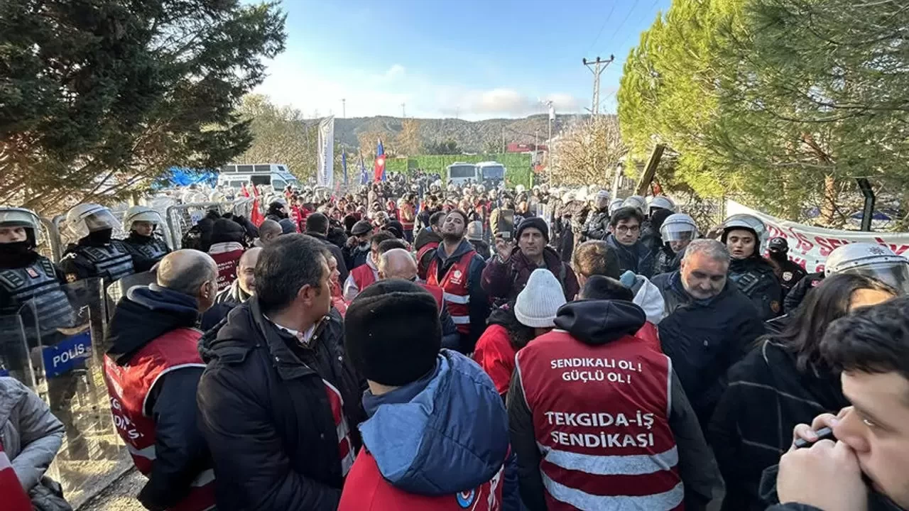 Ankara Yürüyüşüne Engel: Polonez İşçileri Açlık Grevine Başladı