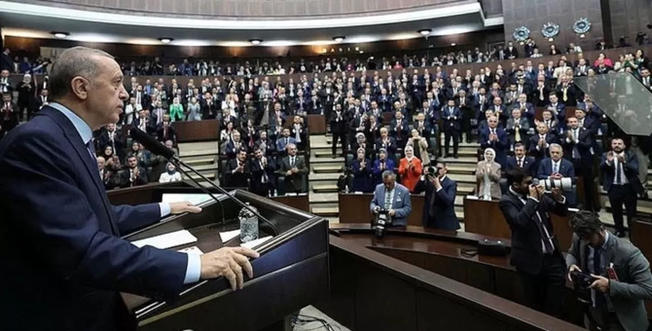 AK Parti, Sivil Anayasa İçin Akademisyenlerle Çalıştay Düzenliyor