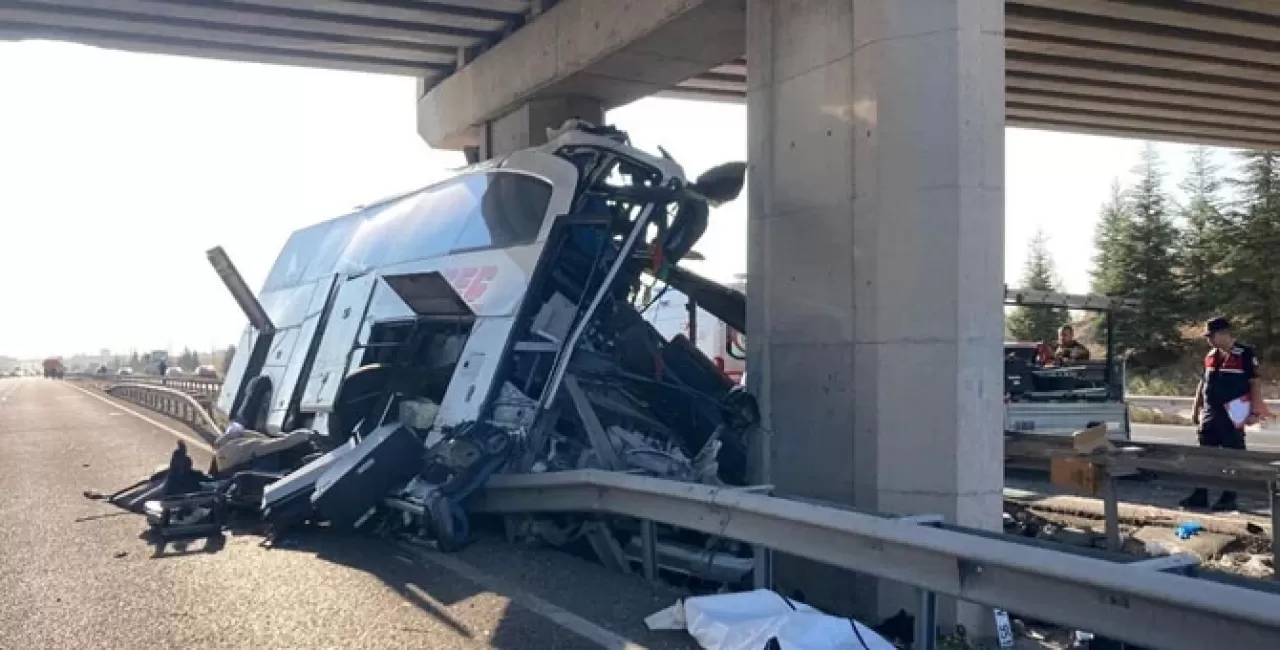 Ankara-Polatlı Otoyolunda Feci Kaza: 9 Kişi Hayatını Kaybetti, 27 Yaralı