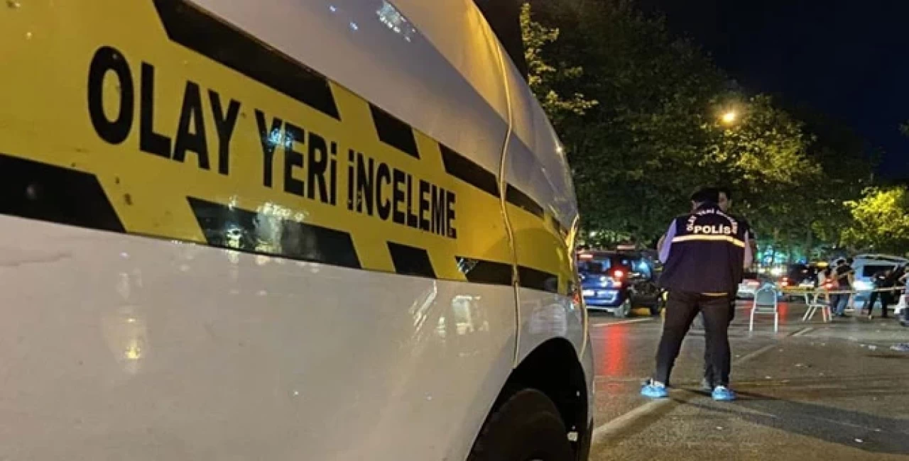 İşten çıkarılan 2 işçi CHP'li başkanın aracını kurşunladı