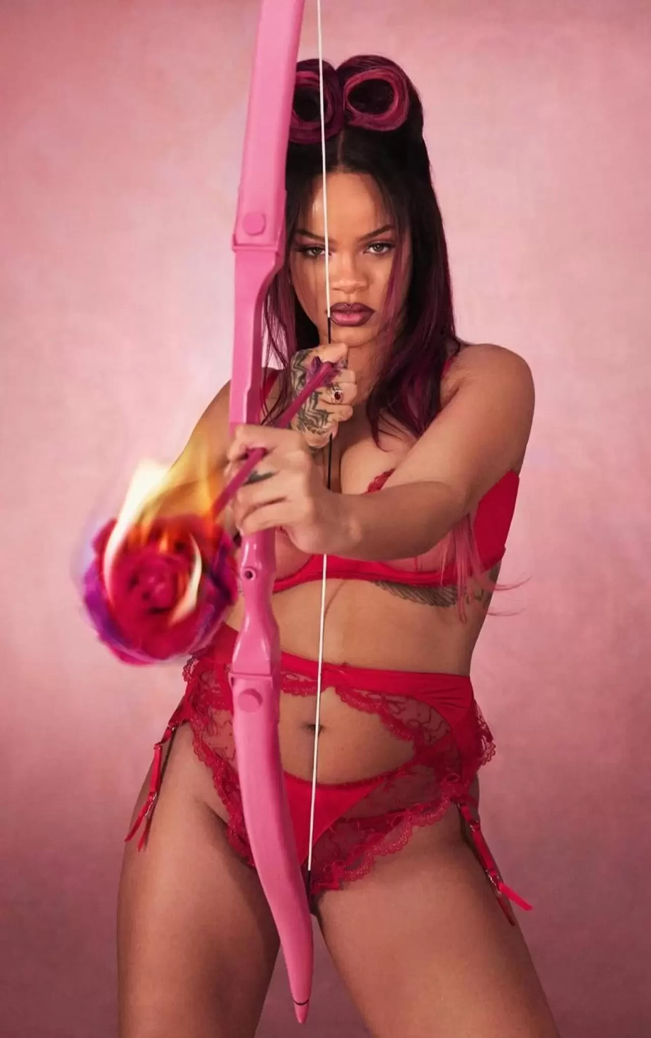 Sevgililer Günü Kraliçesi Rihanna: Savage X Fenty Koleksiyonuna Yoğun İlgi