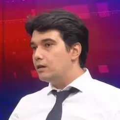 Ozan Gündoğdu’nun Şaşırtıcı Kariyer Yolu: Ekonomi Yorumcusundan Hafta Sonu Sunucusuna