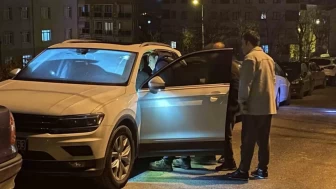 Küçükçekmece’de Motosikletli Gence Silahlı Saldırı