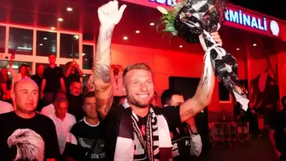 İstanbul'a ulaşan Beşiktaş'ın transfer ettiği yeni golcüsü Ciro Immobile, takıma katıldı.