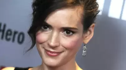 Ünlü oyuncu Winona Ryder, Gizemli Bir İlişki Hakkında Sürpriz Açıklama Yaptı