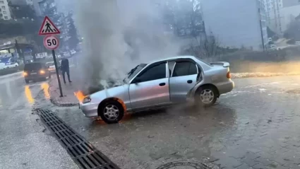 Bilecik’te Seyir Halindeki Araç Alev Alev Yandı