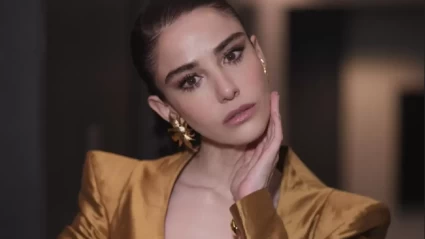 Özge Gürel Çenesinde Yanık Oluşturdu! "Siyah Bere" Çekimlerine Ara Verdi