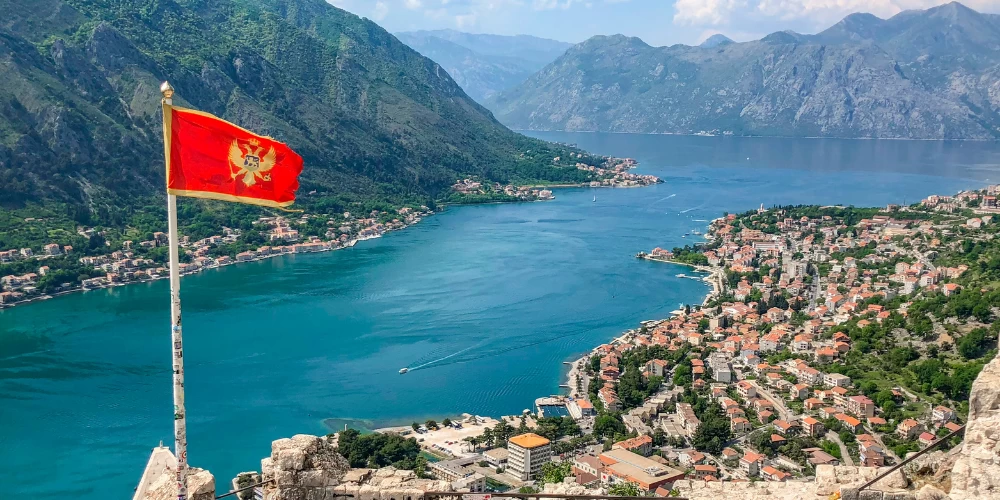 Karadağ (Montenegro): Tarihçesi, Coğrafyası ve Turistik Yerleri