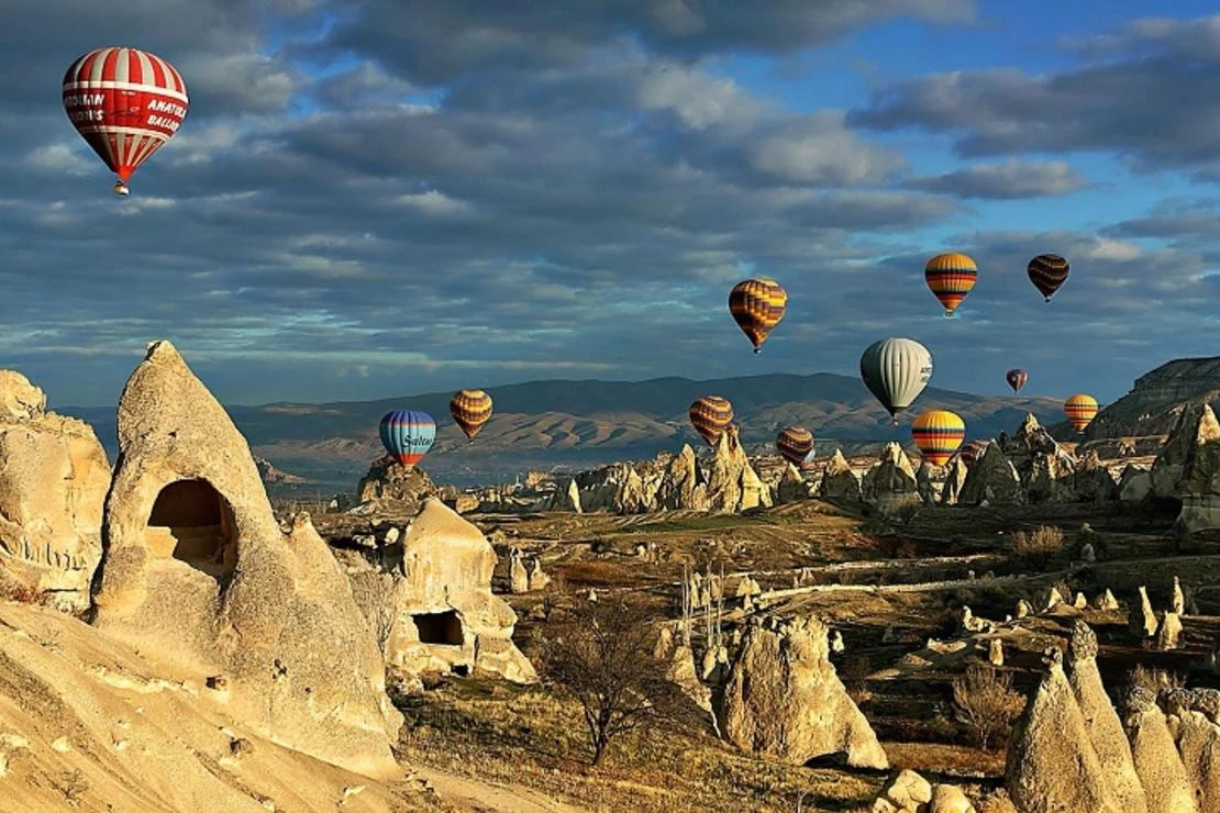 Kapadokya: Nevşehir’in Büyüleyici Doğal ve Tarihi Zenginliği